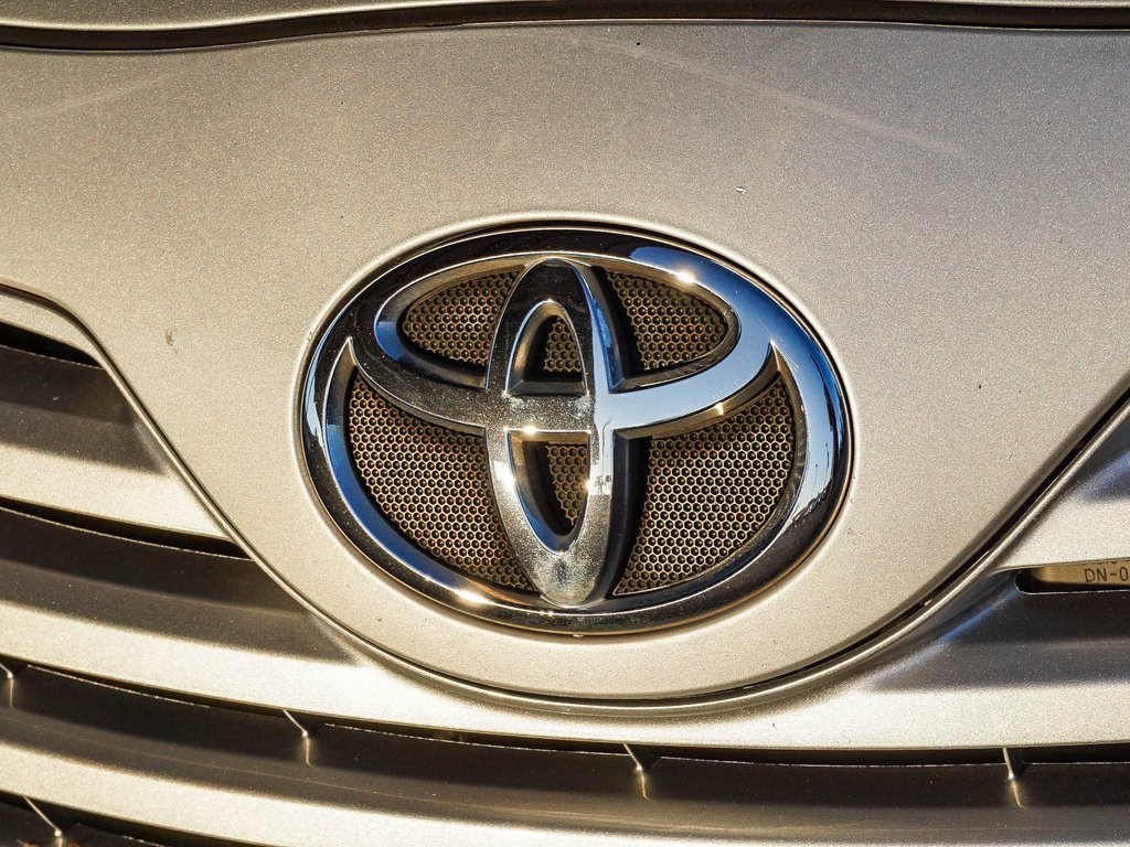 2007 Toyota Camry LE photo 3