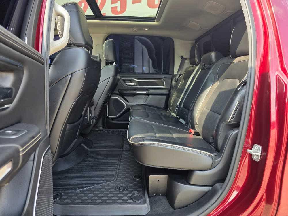 2022 Ram 1500 Laramie photo 10