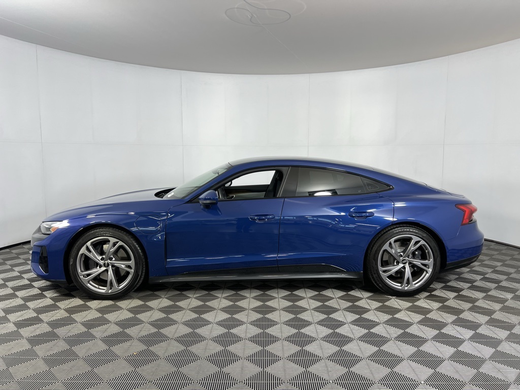 2024 Audi e-tron GT Premium Plus photo 8