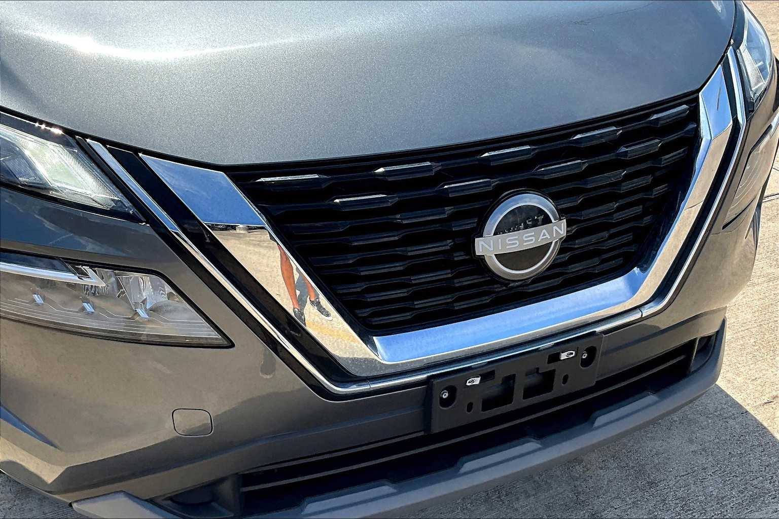 2023 Nissan Rogue SV photo 25