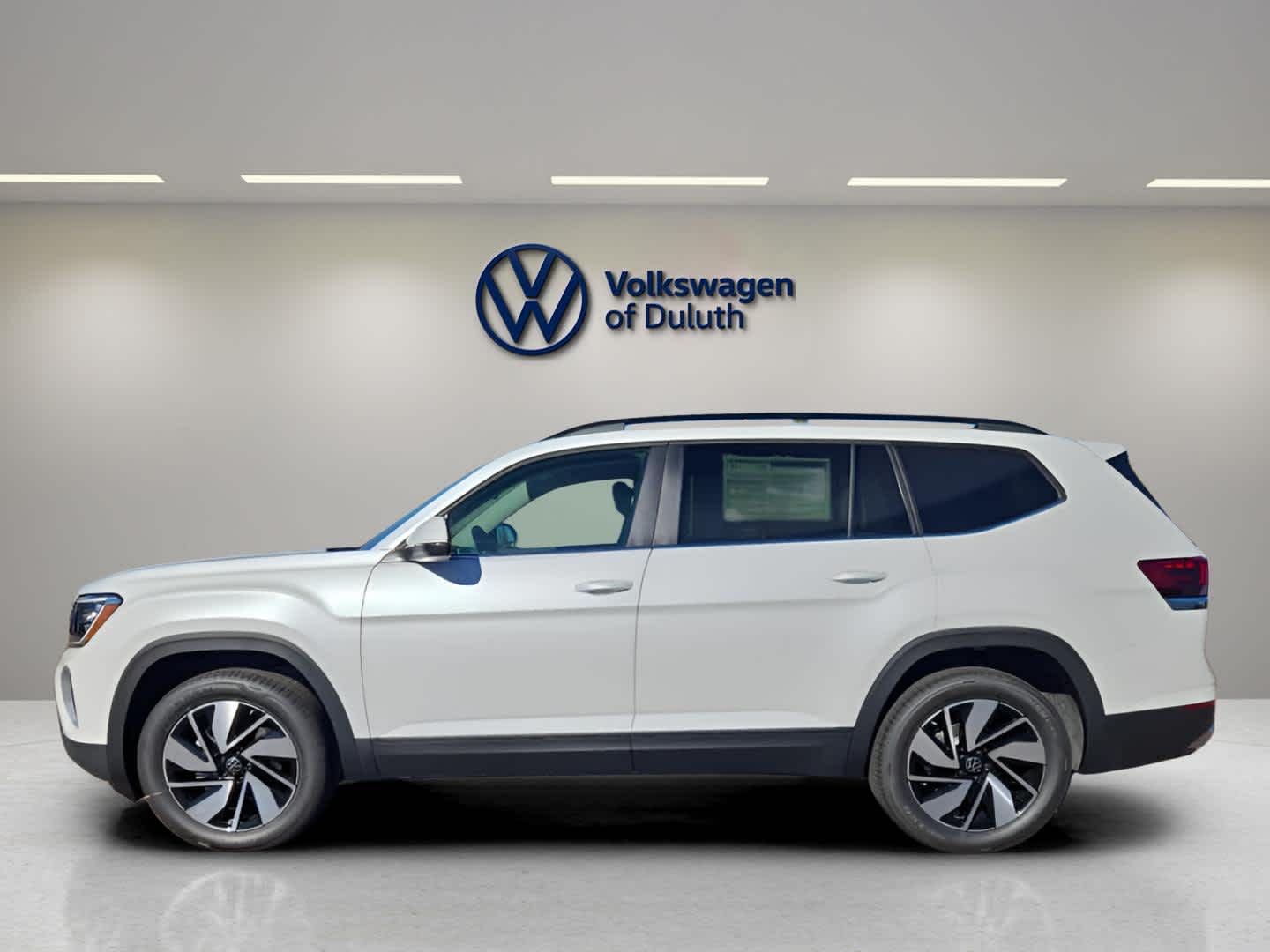 2026 Volkswagen Atlas SE Technology photo 2