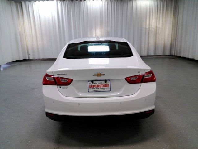 2024 Chevrolet Malibu 1LT photo 3