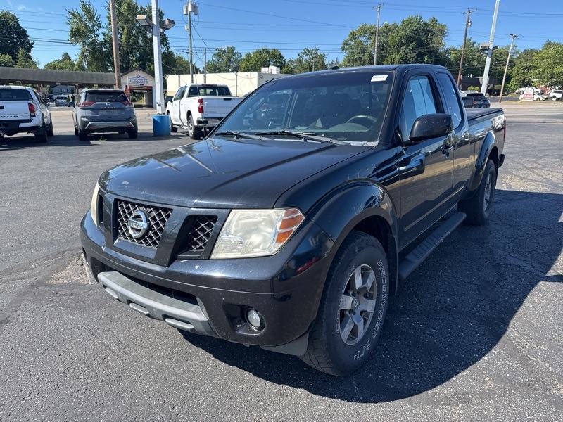 2011 Nissan Frontier PRO-4X photo 3