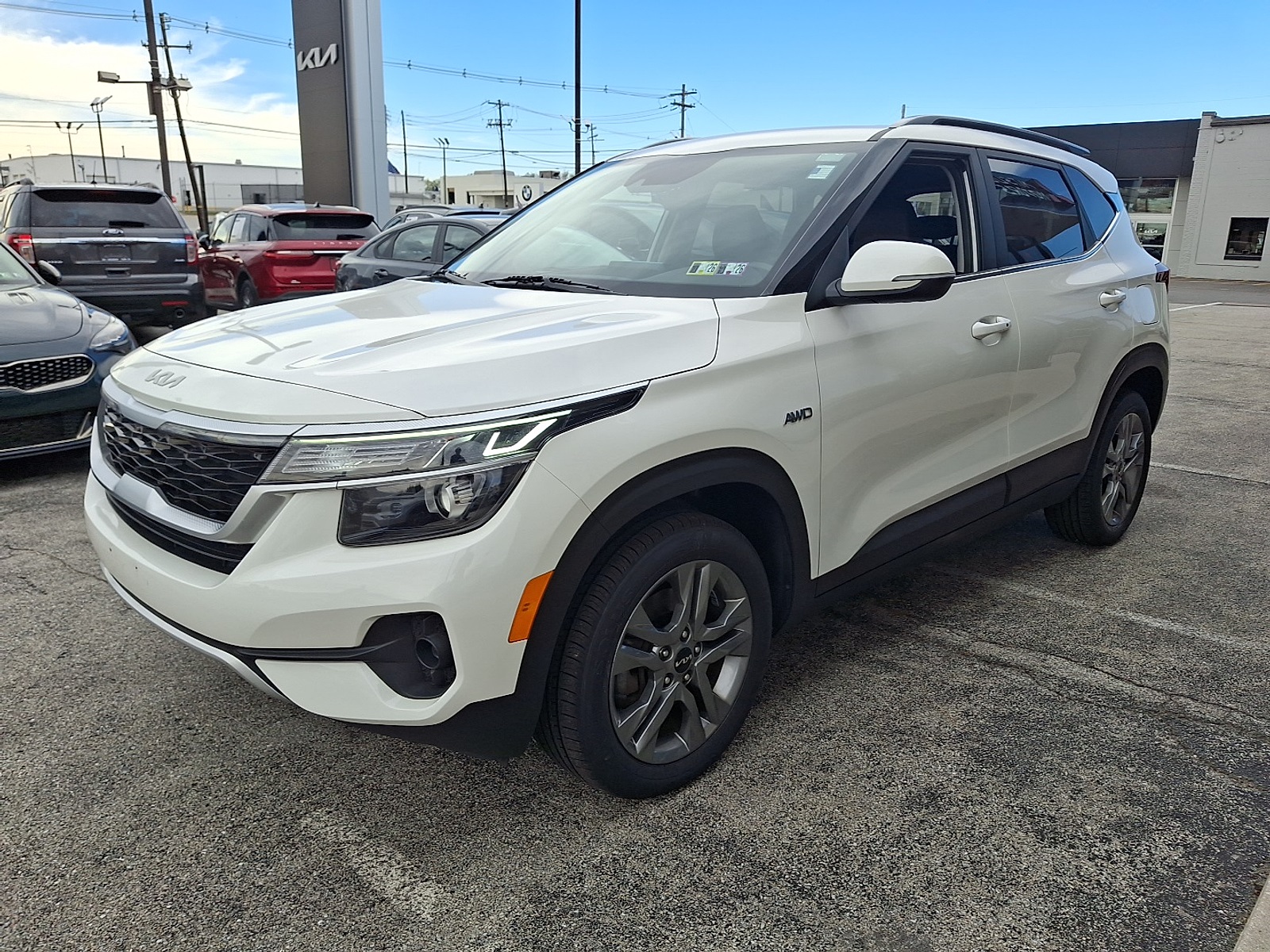 2022 Kia Seltos S photo 3