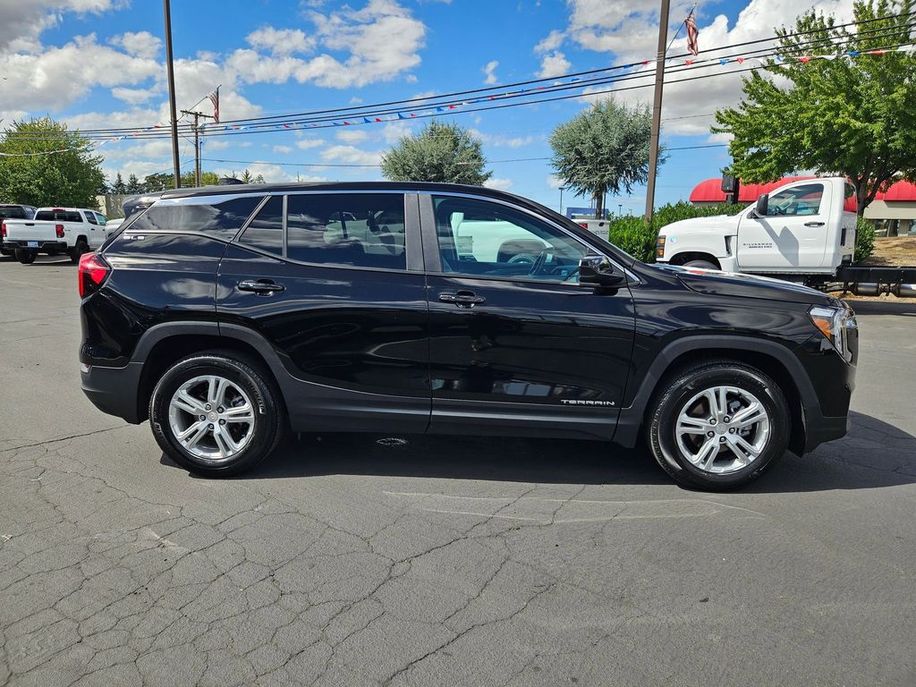 2024 Gmc Terrain SLE photo 7