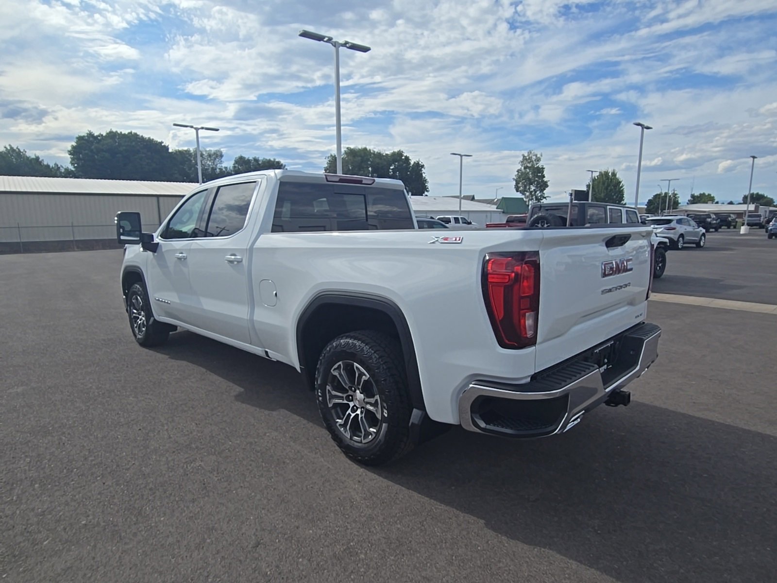 2026 Gmc Sierra 1500 SLE photo 4