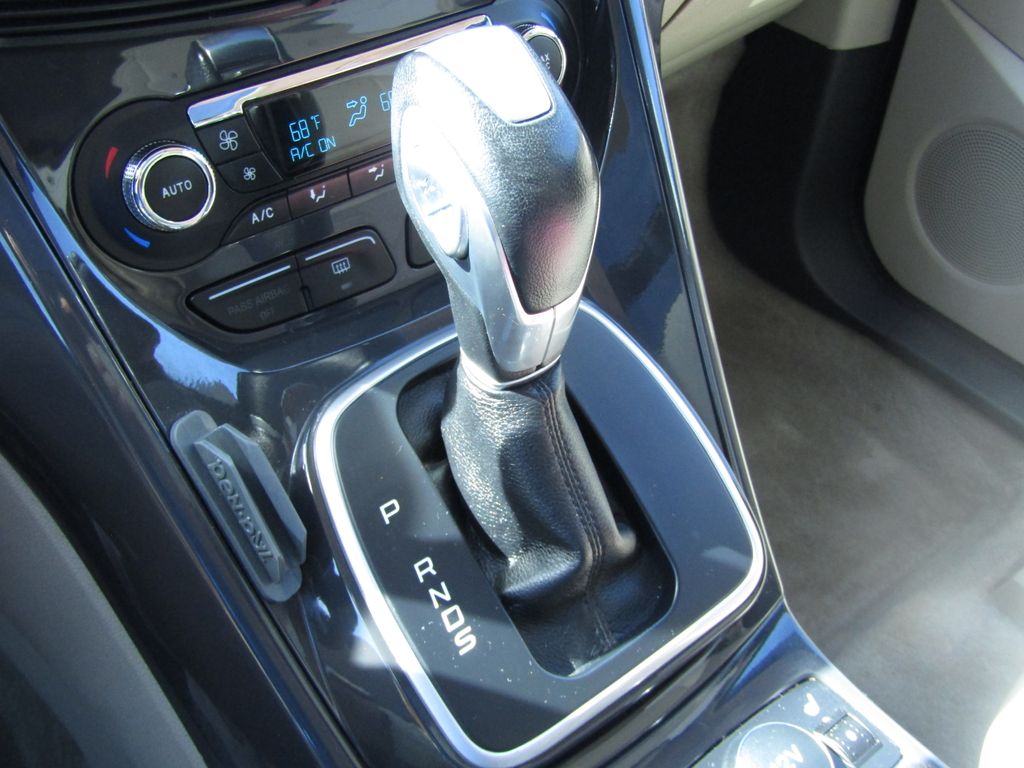2014 Ford Escape Titanium photo 27