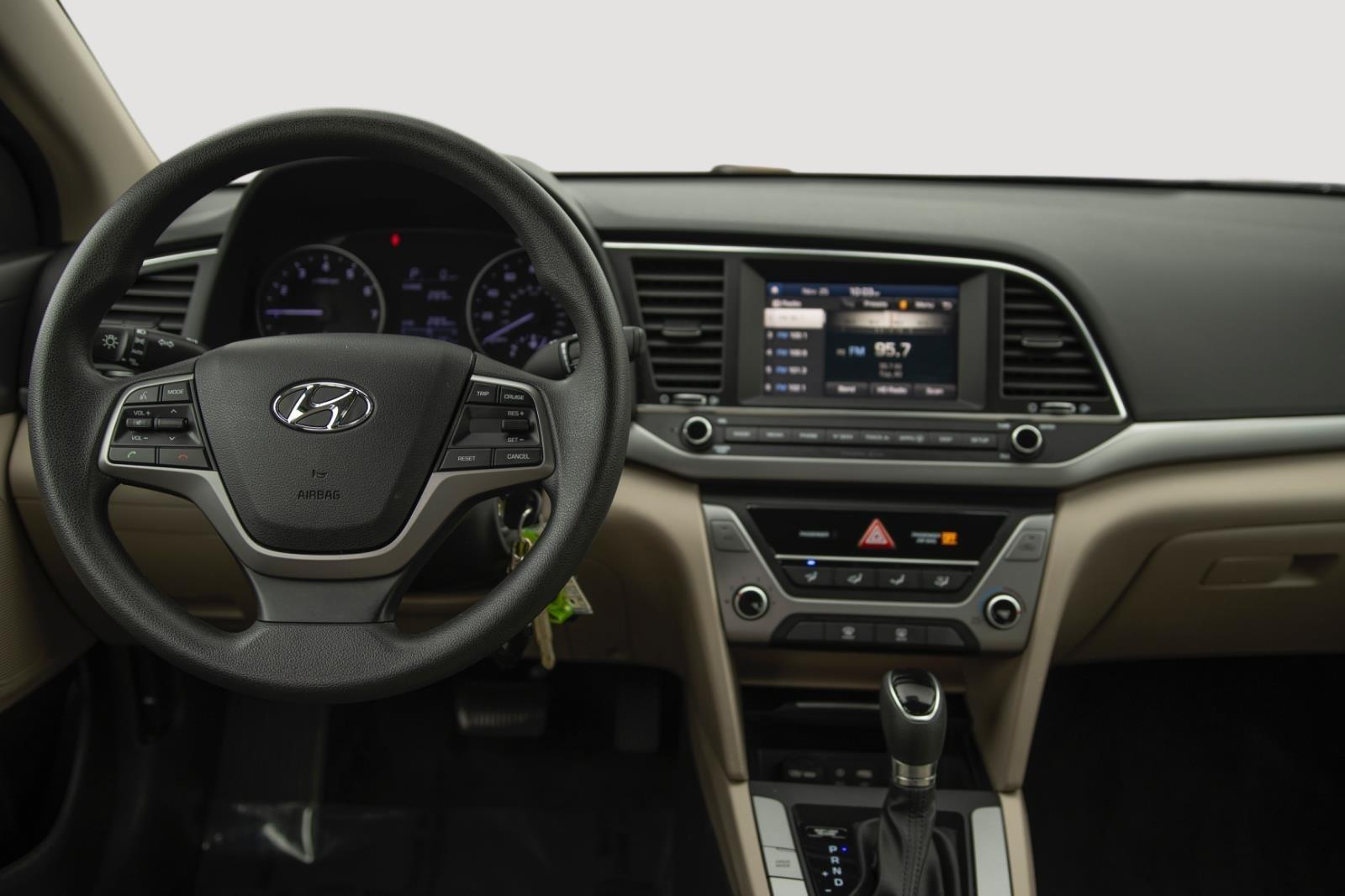 2017 Hyundai Elantra SE Tech Limited photo 3