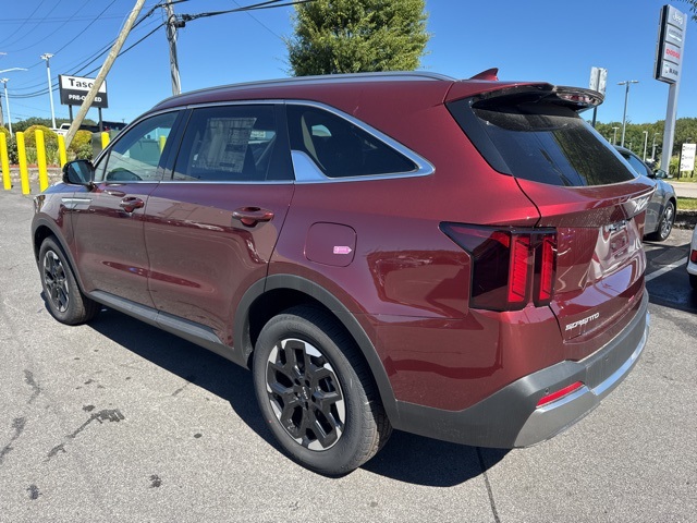2025 Kia Sorento S photo 2