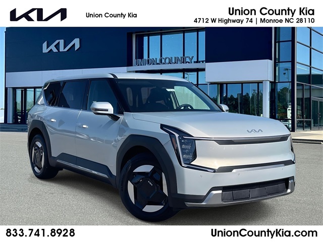 2026 Kia EV9 Light L/R's photo