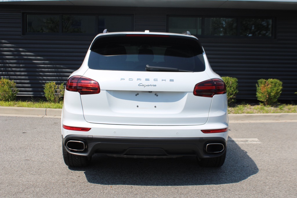 2017 Porsche Cayenne Platinum Edition photo 6