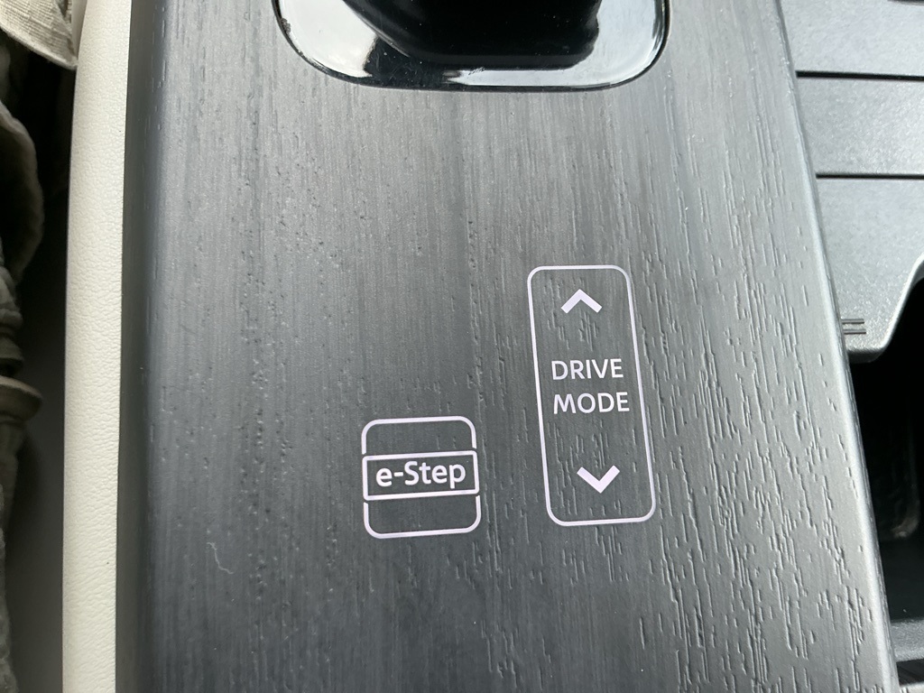 2023 Nissan ARIYA Engage photo 12