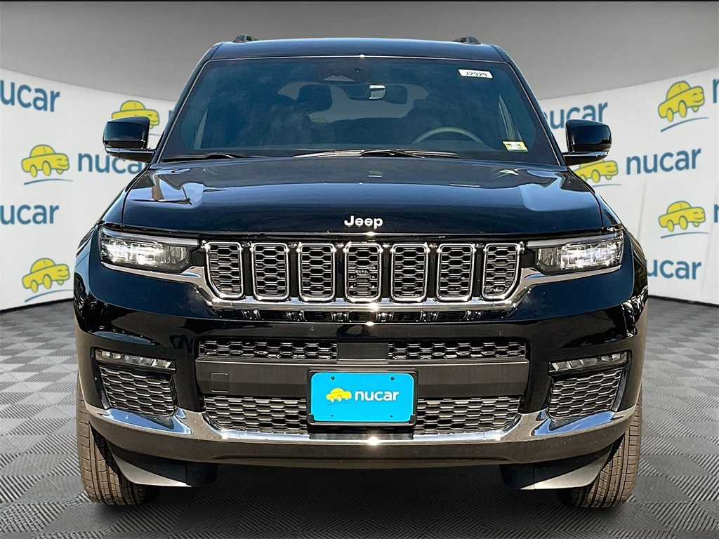 2025 Jeep Grand Cherokee Limited photo 2