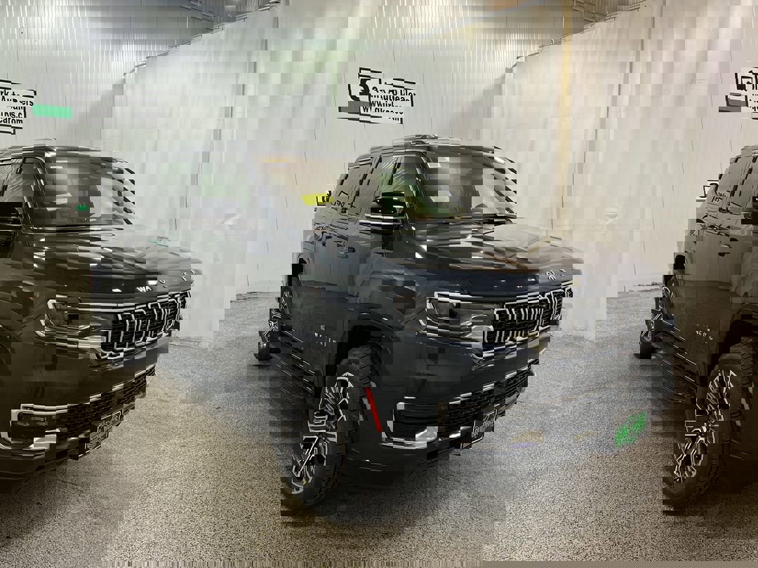 2025 Jeep Wagoneer L Series I's photo