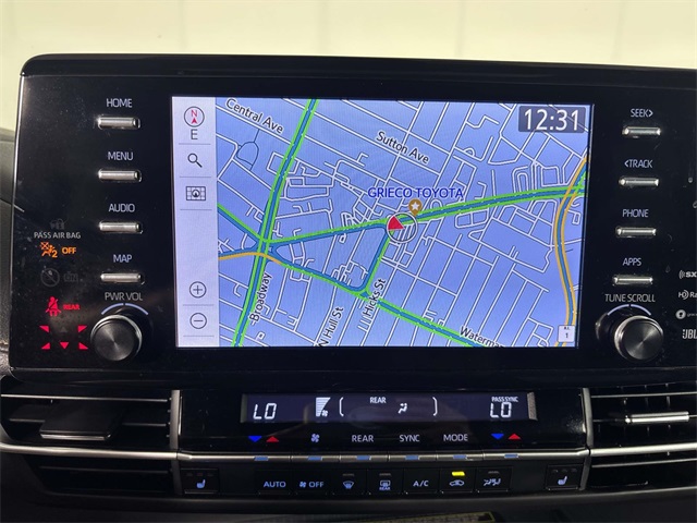 2023 Toyota Sienna Woodland Edition photo 19