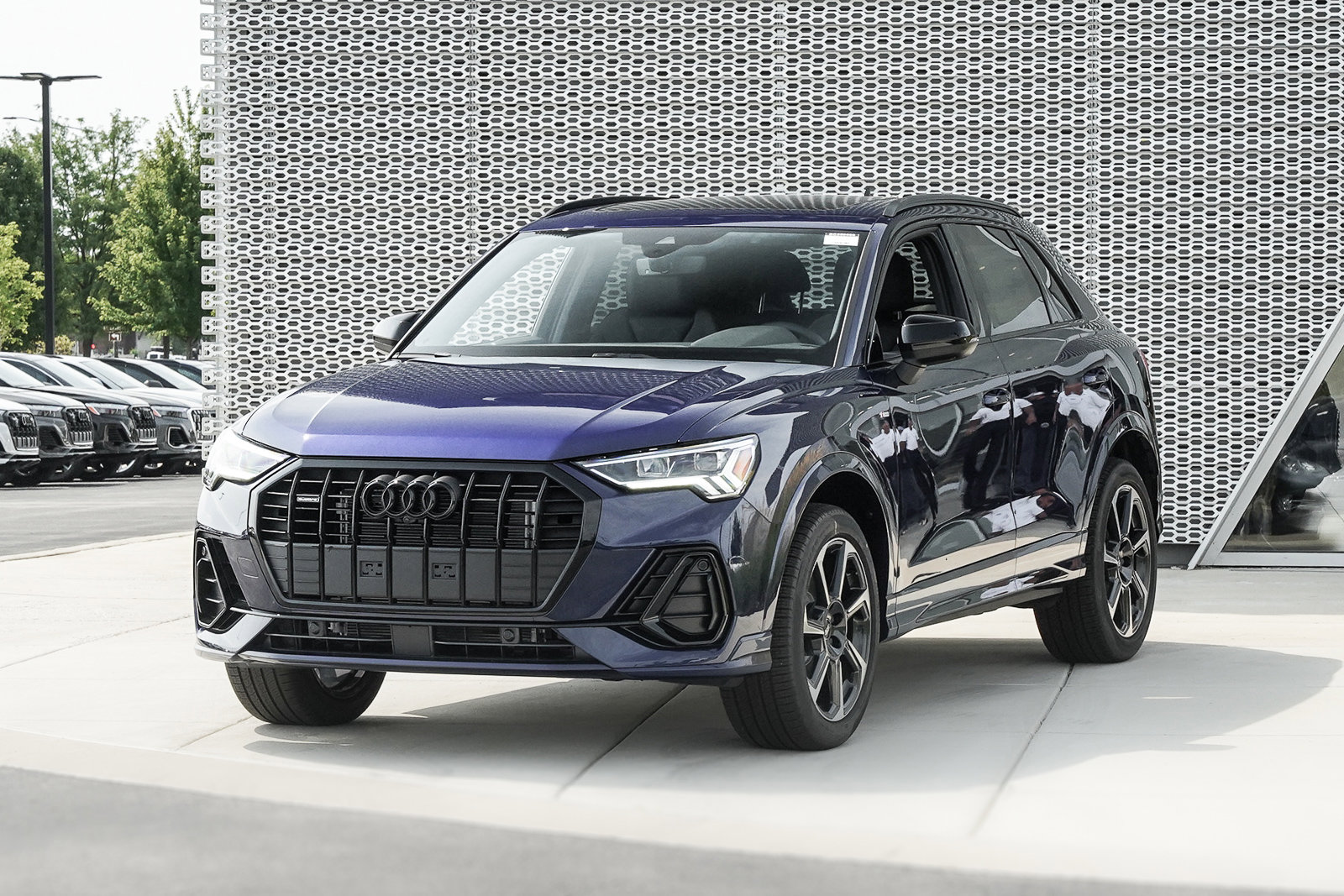 2025 Audi Q3 S line Premium Plus photo 3