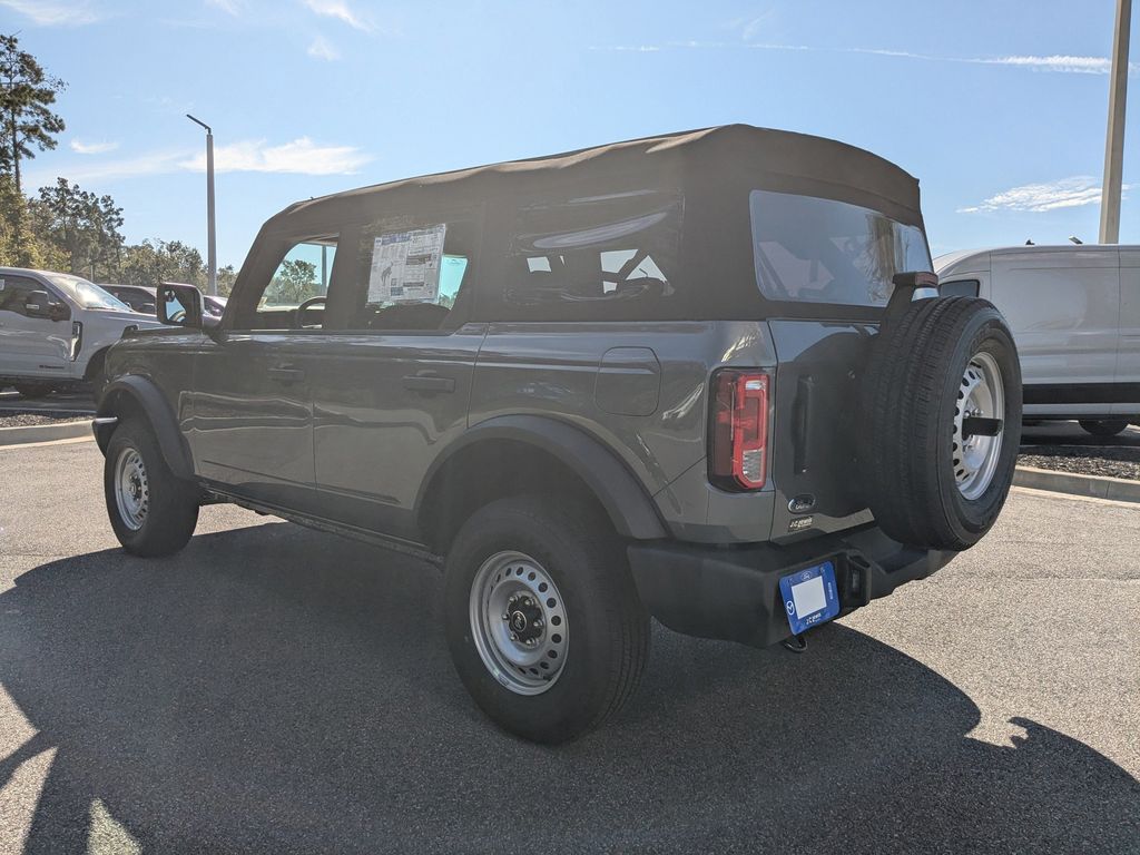 2025 Ford Bronco Base photo 6