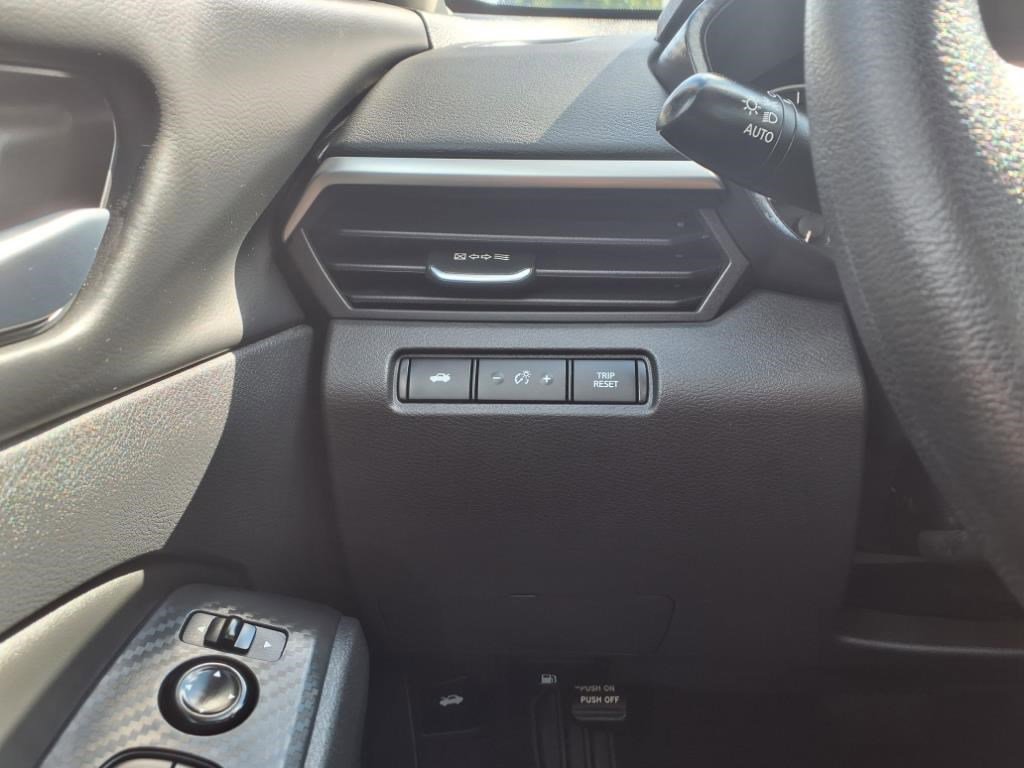 2022 Nissan Altima 2.5 SV photo 13