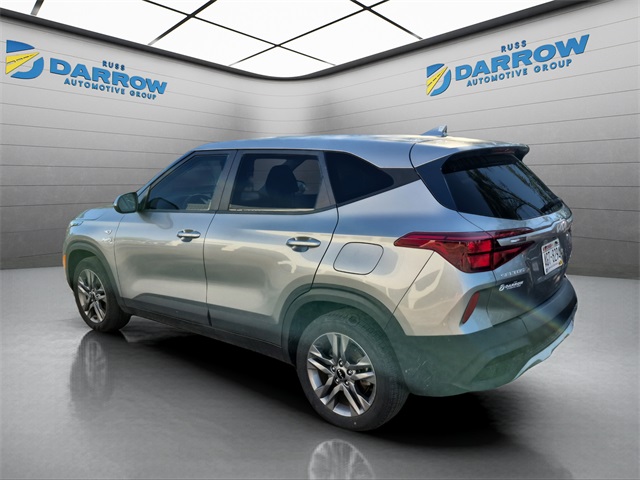 2023 Kia Seltos LX photo 3