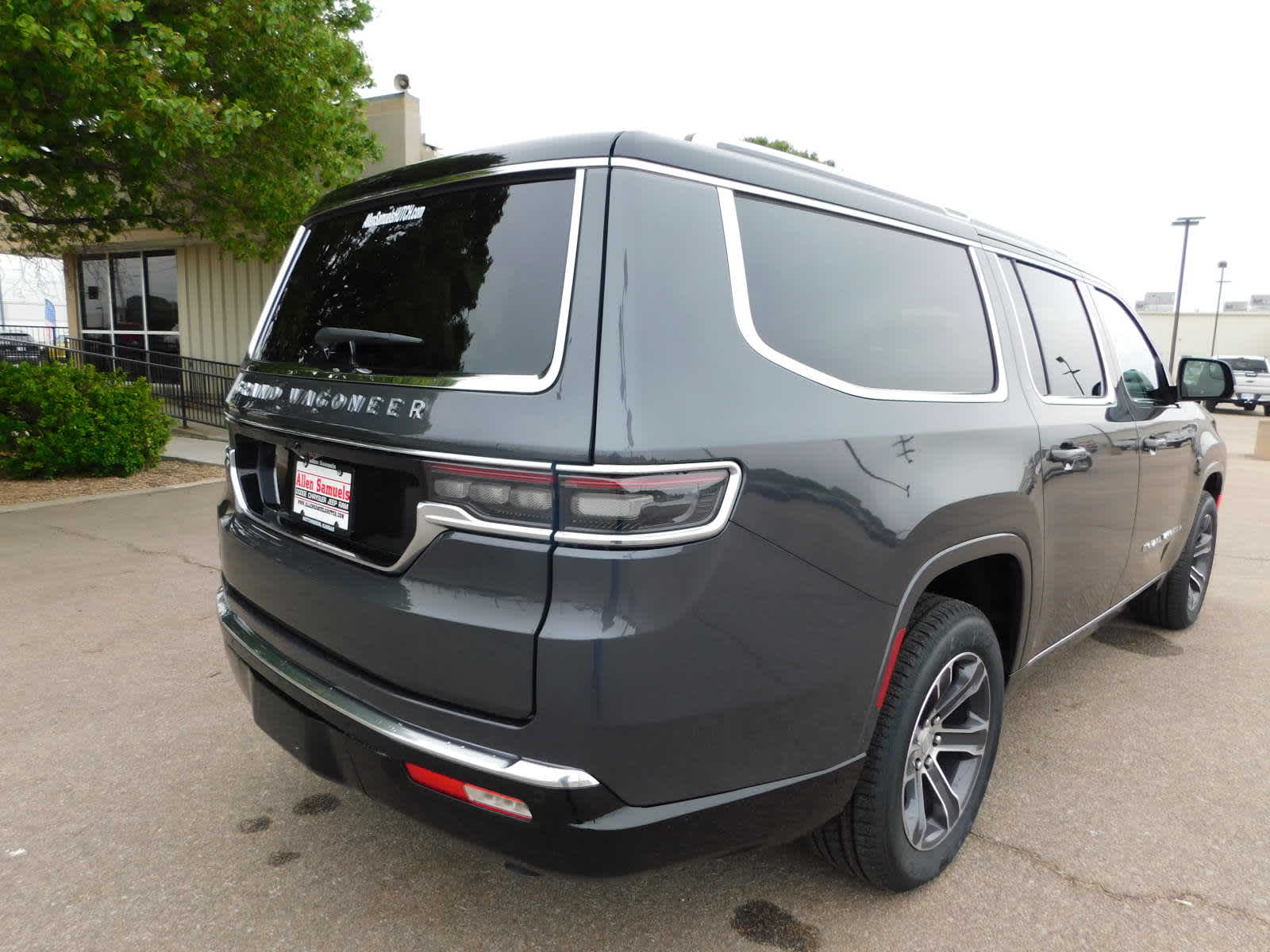 2024 Jeep Grand Wagoneer L Base photo 8