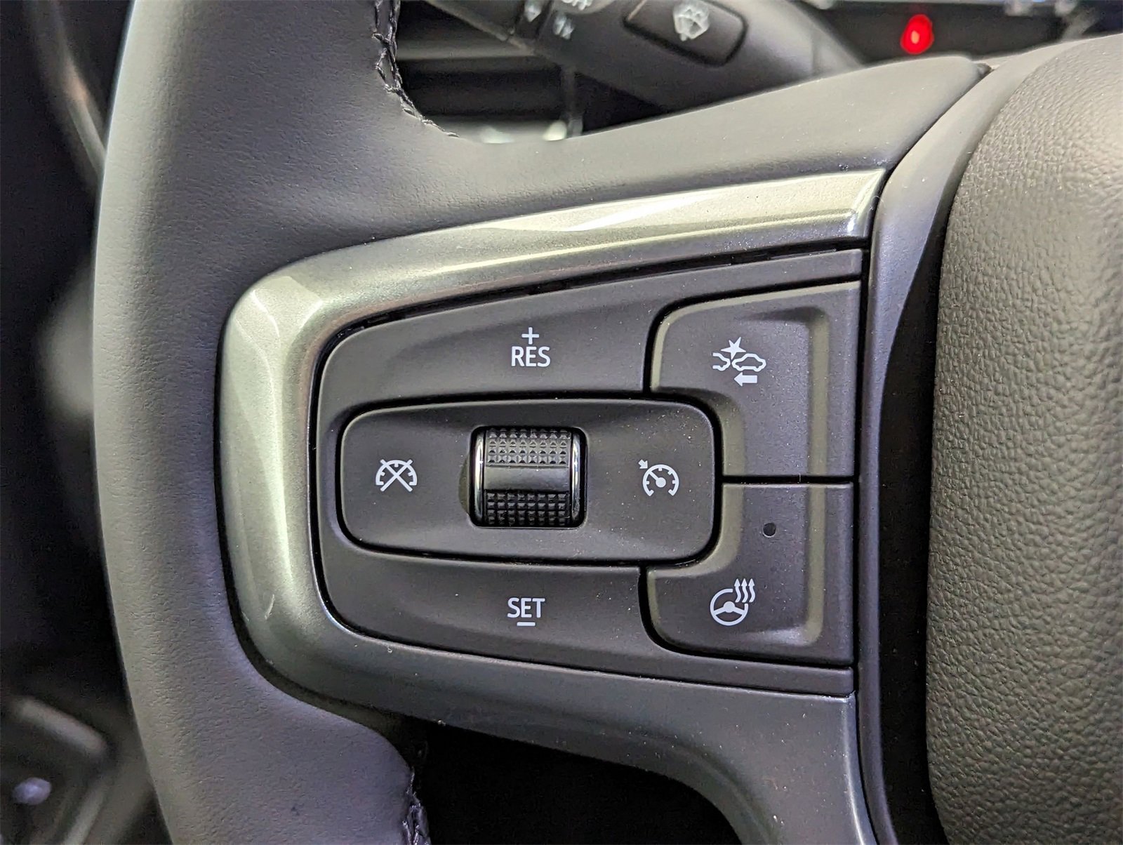 2025 Chevrolet Silverado 1500 LT photo 24