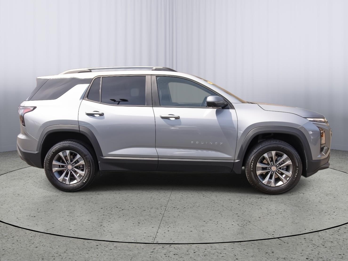 2026 Chevrolet Equinox LT photo 8