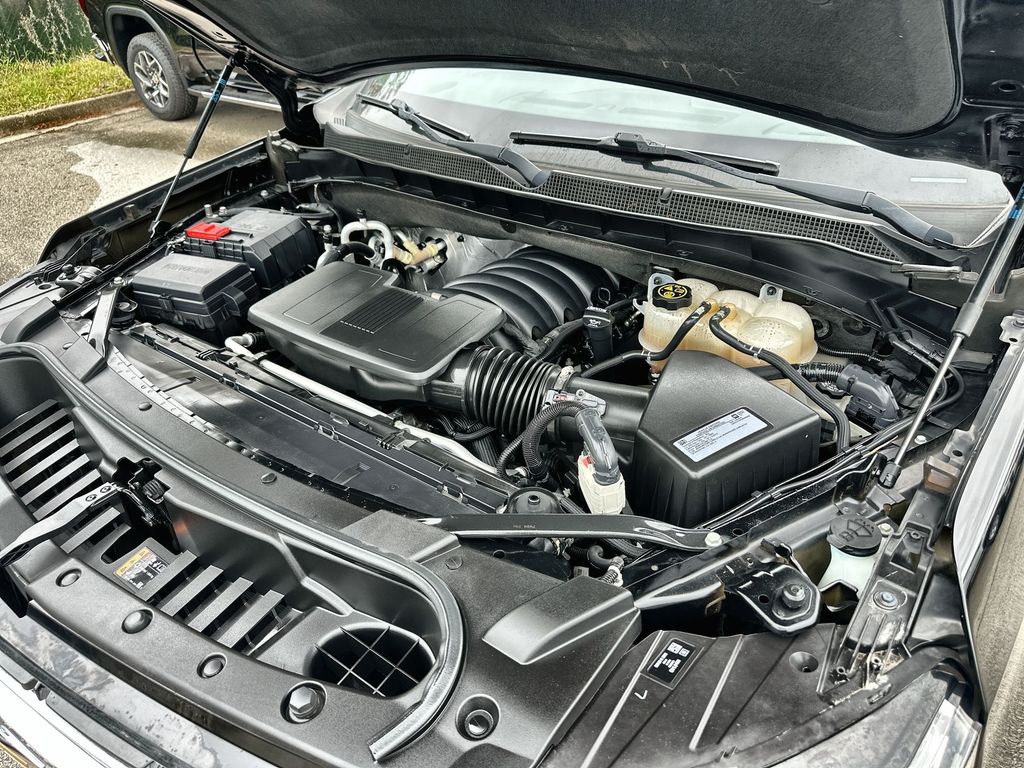 2021 Chevrolet Suburban LT photo 29