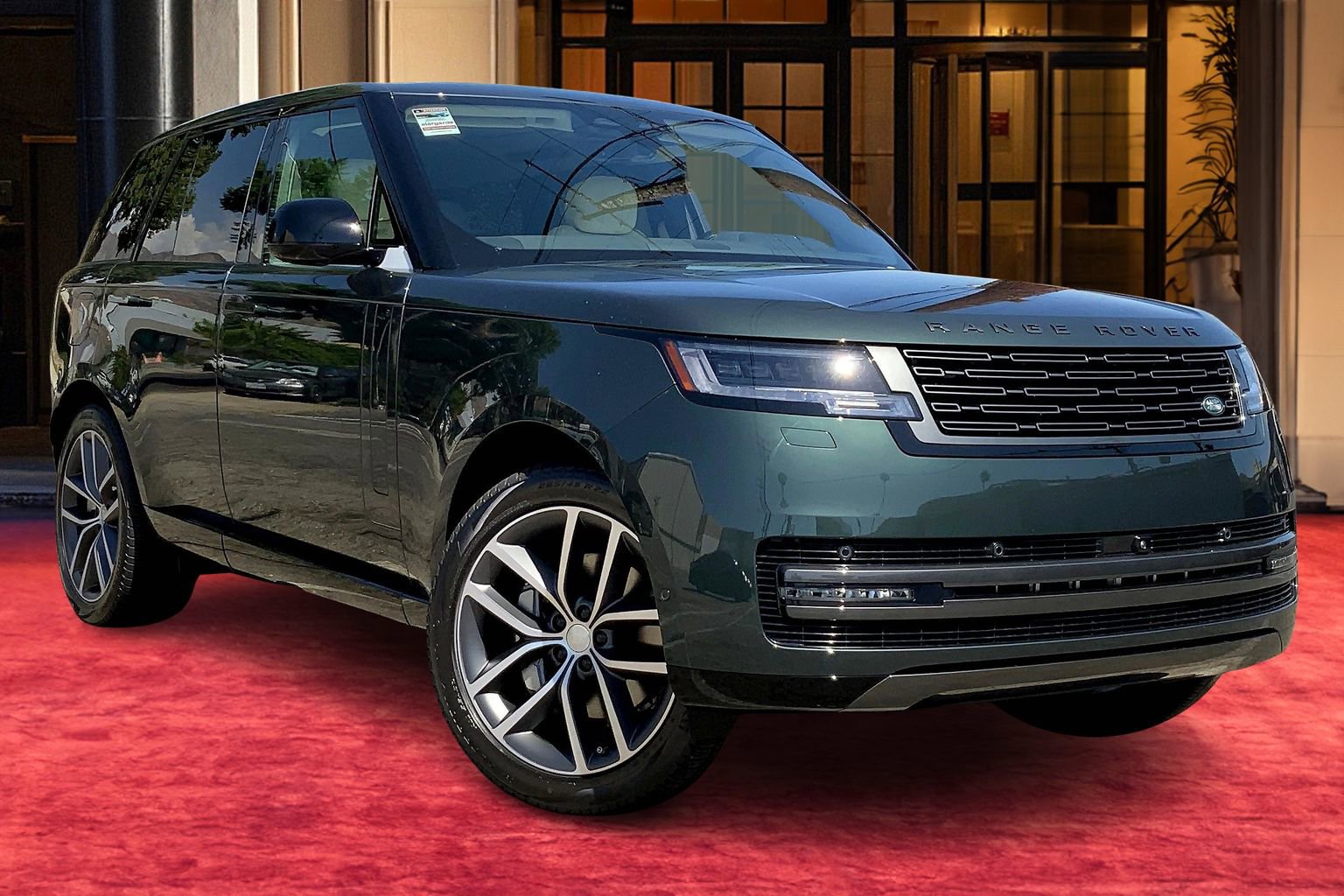 2025 Land Rover Range Rover SE photo 17