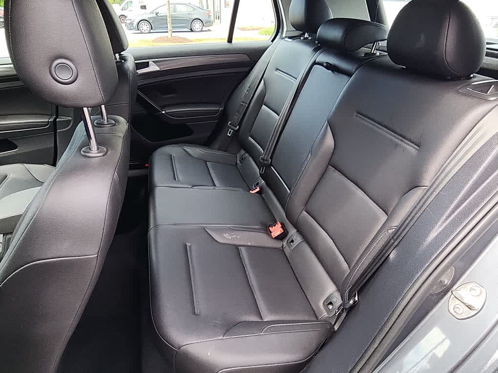 2021 Volkswagen Golf TSI photo 7