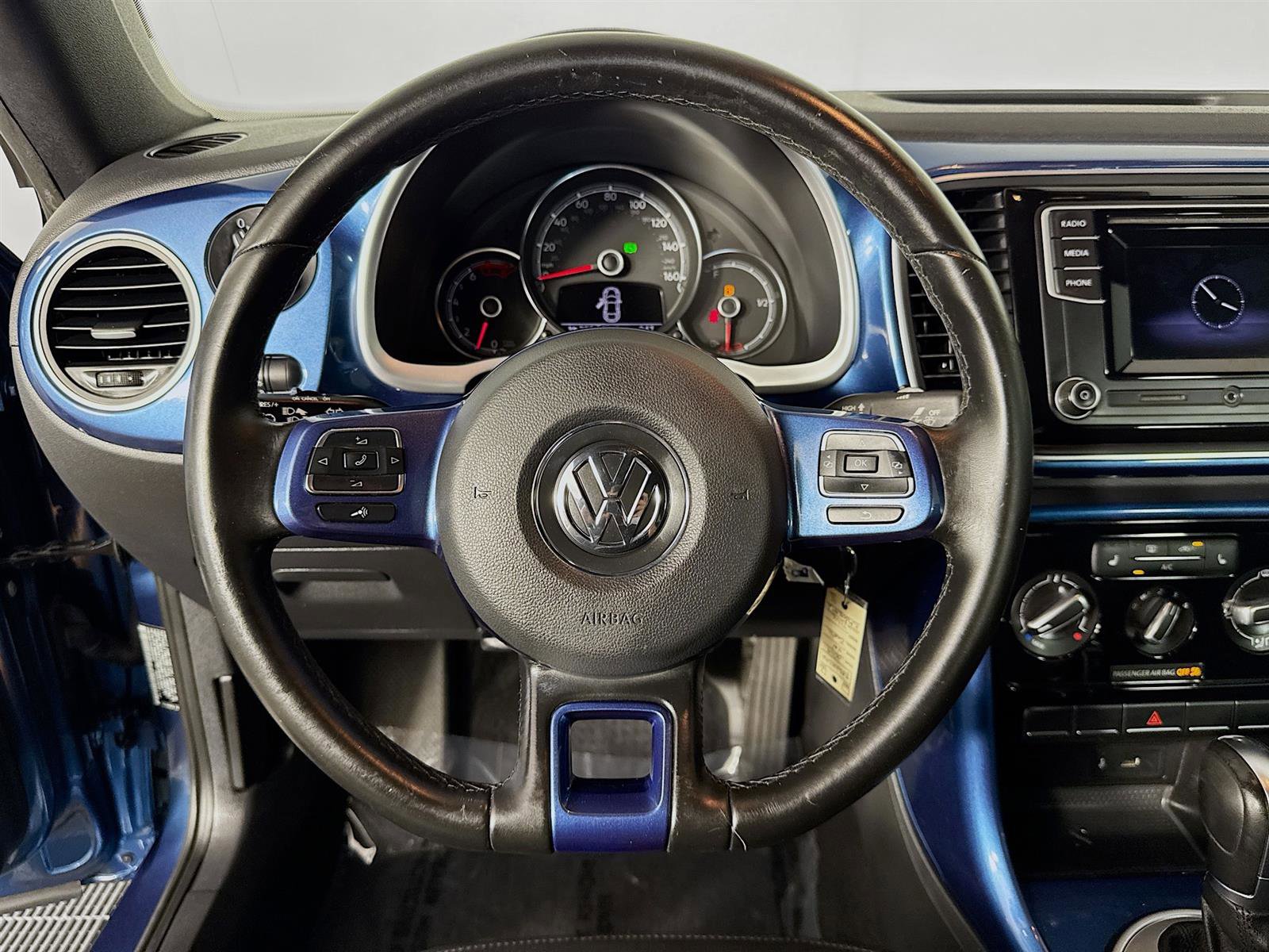 2019 Volkswagen Beetle Convertible S photo 11