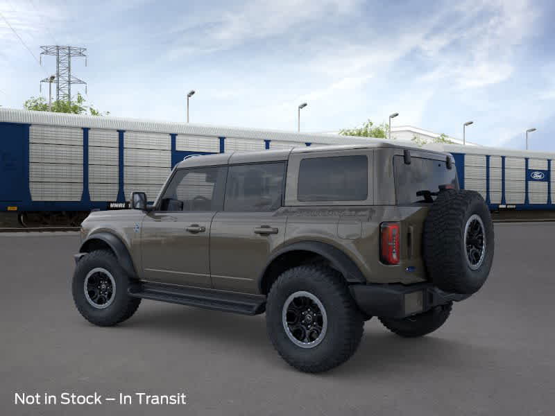 2025 Ford Bronco Outer Banks photo 2