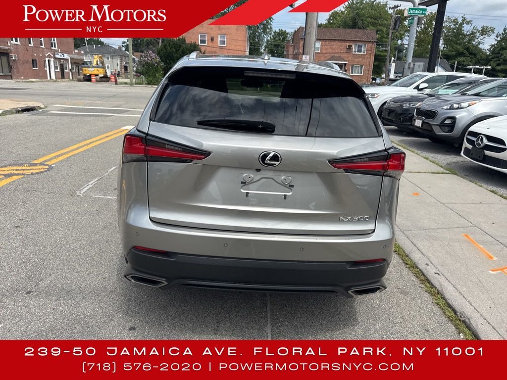 2021 Lexus NX 300 photo 2