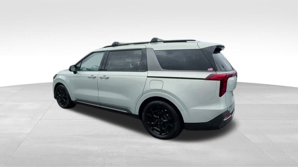 2026 Kia Carnival SX photo 3