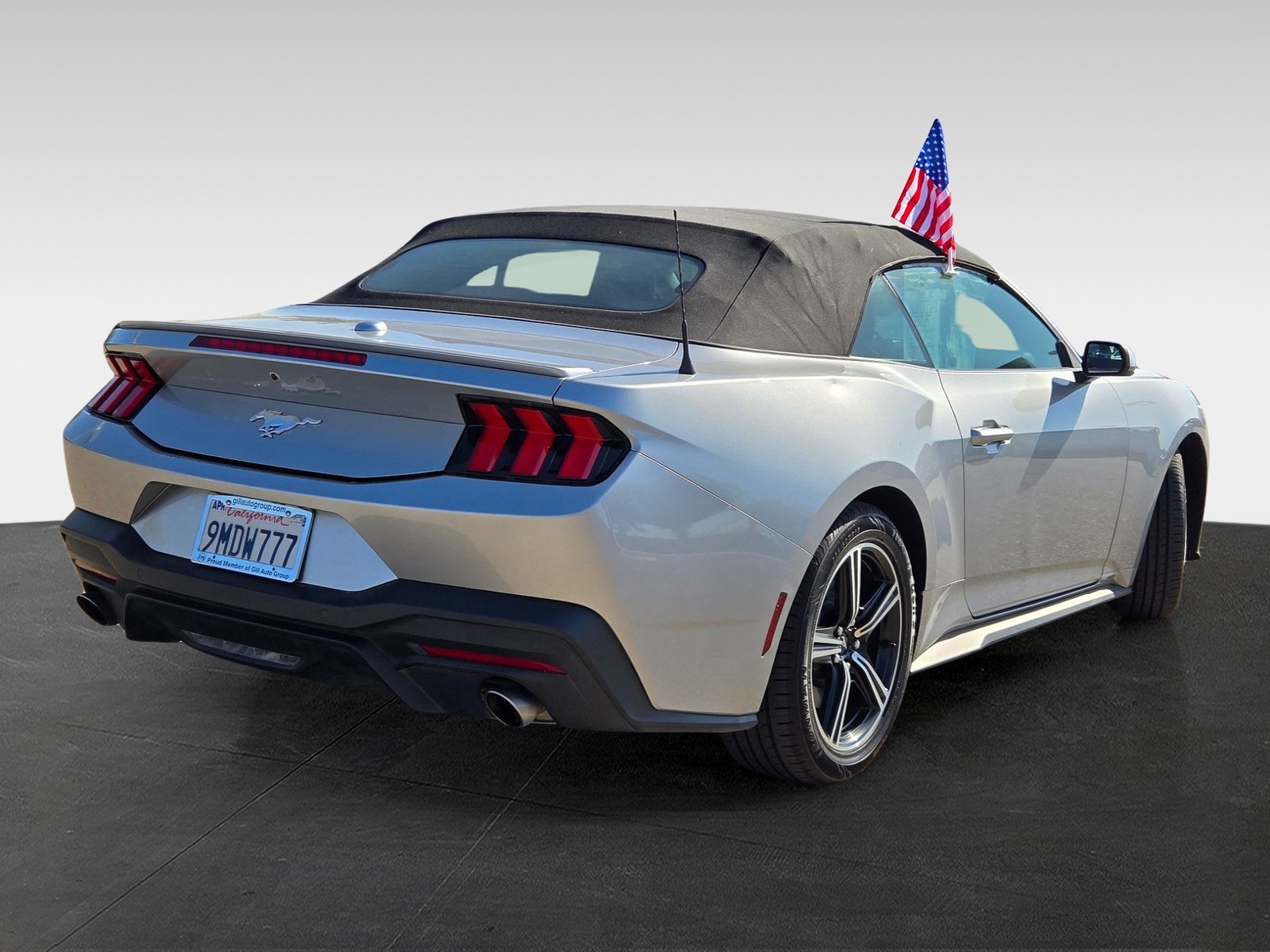 2024 Ford Mustang EcoBoost Premium photo 4