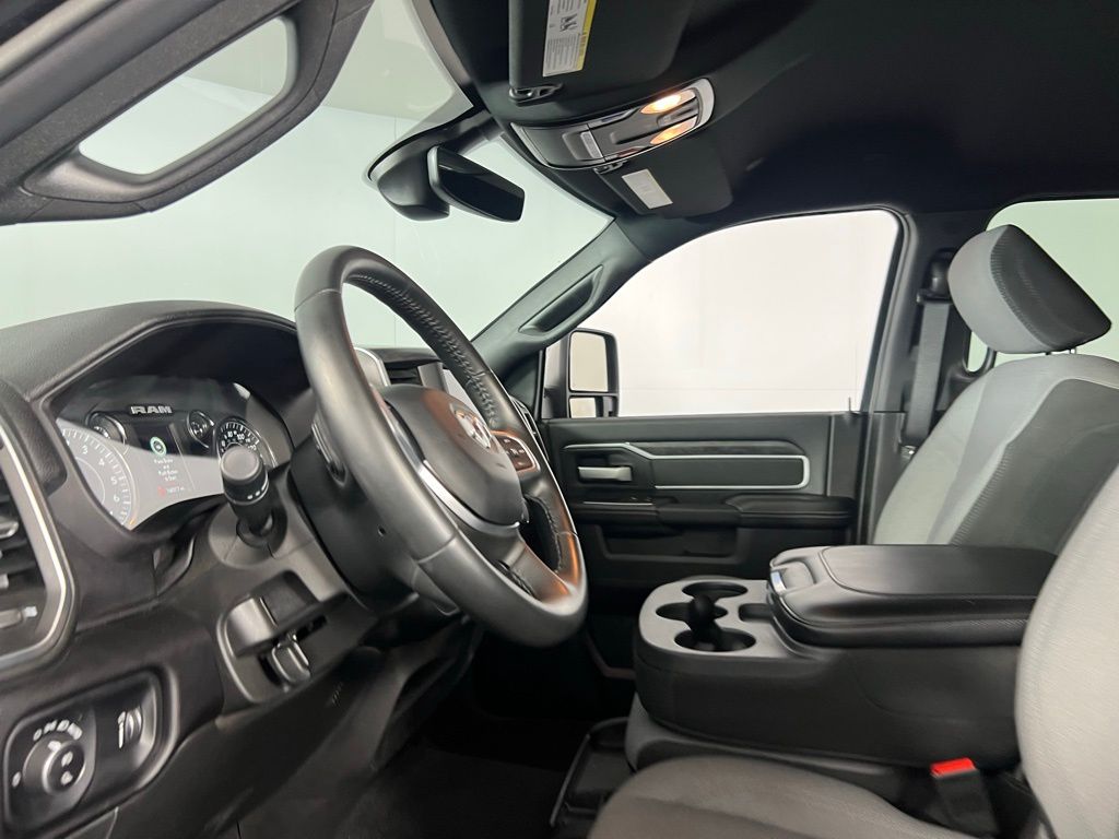 2024 Ram 2500 Big Horn photo 19
