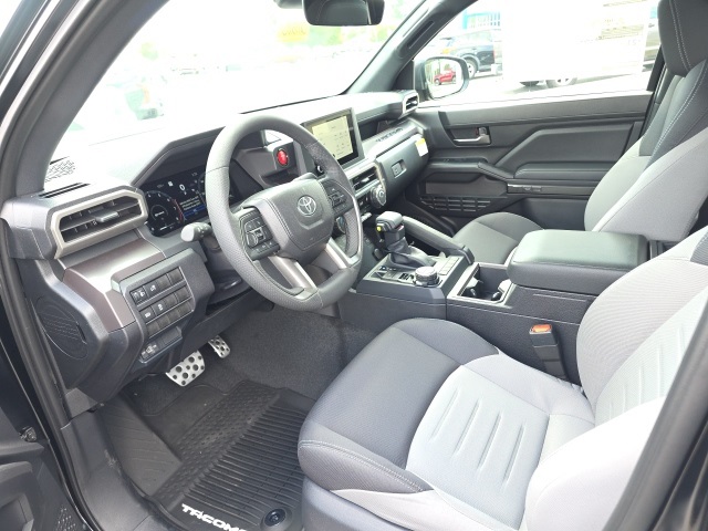 2025 Toyota Tacoma TRD Sport 4x4 Double Cab photo 6