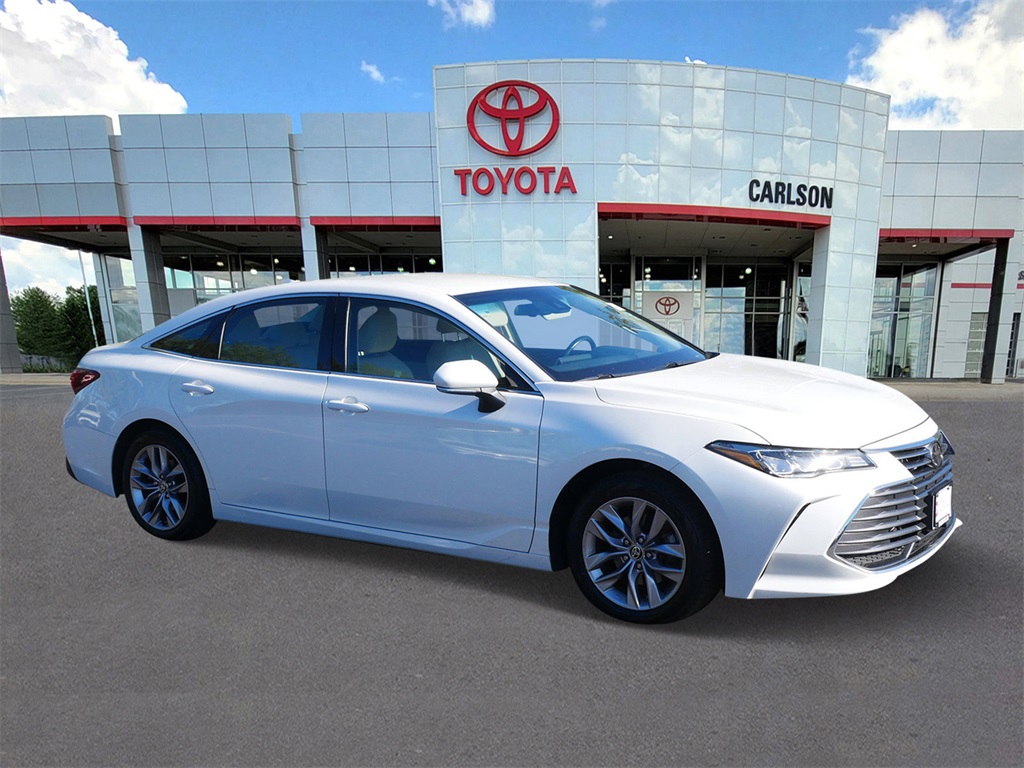 Used 2021 Toyota Avalon XLE with VIN 4T1KB1BB8MU002435 for sale in Minneapolis, Minnesota