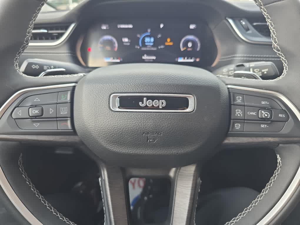 2023 Jeep Grand Cherokee Limited photo 18