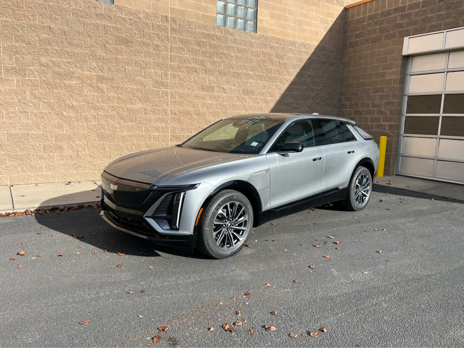 2026 Cadillac LYRIQ Sport's photo