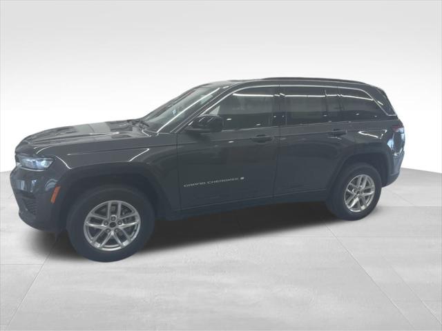 2025 Jeep Grand Cherokee Laredo X photo 2