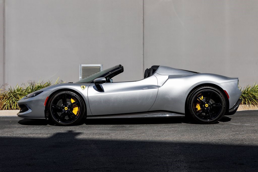 2024 Ferrari 296 GTS photo 2