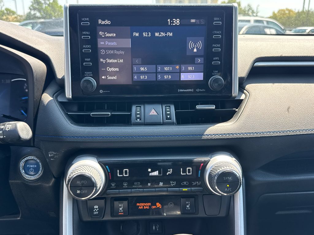 2019 Toyota RAV4 Hybrid XSE photo 26