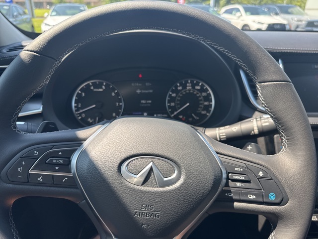 2025 Infiniti QX50 Luxe AWD photo 13