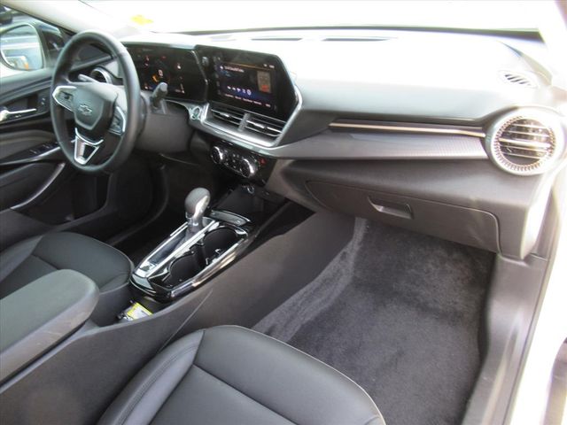 2025 Chevrolet Trax ACTIV photo 9
