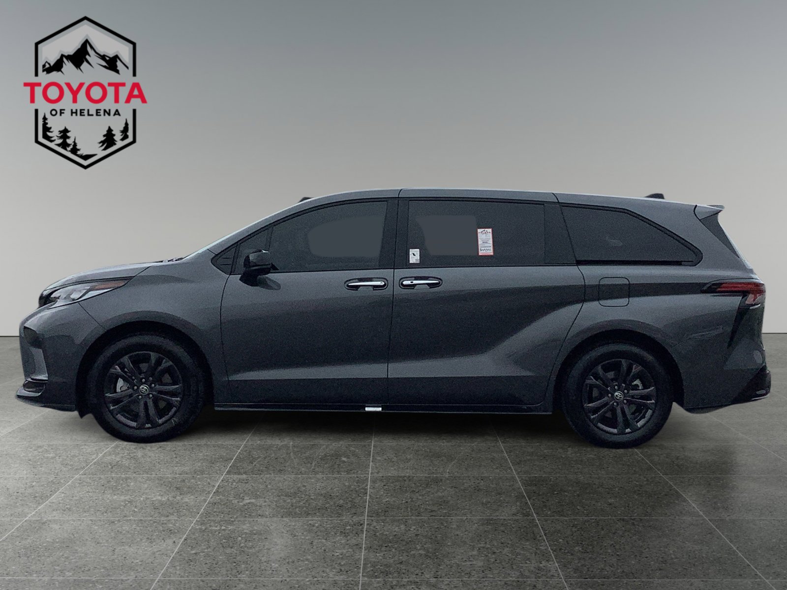 2025 Toyota Sienna XSE photo 2