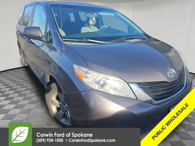 2014 Toyota Sienna LE