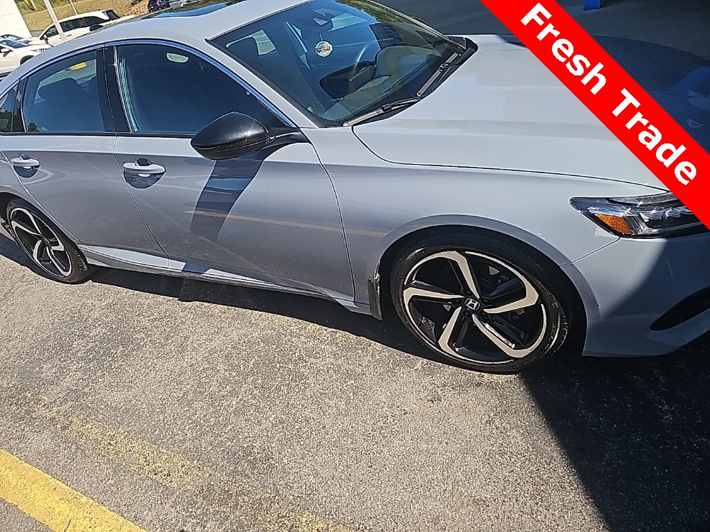 2022 Honda Accord Sport 2.0T photo 3