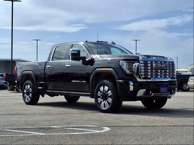 2024 GMC Sierra 2500HD Denali's photo
