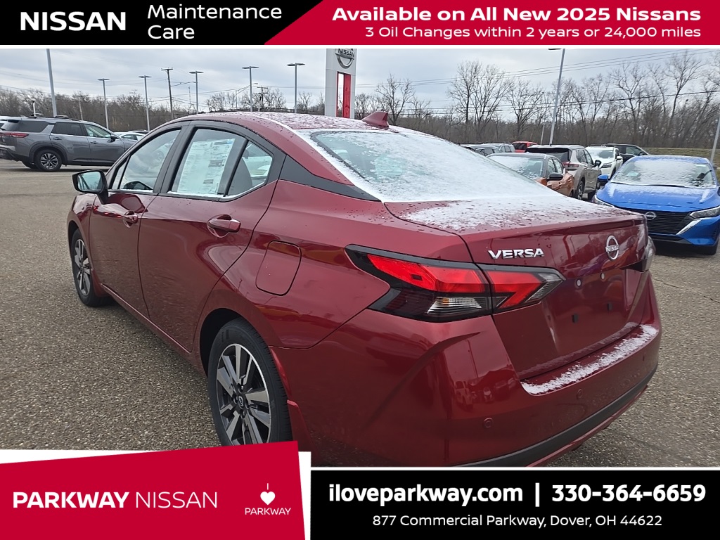 2025 Nissan Versa SV photo 5