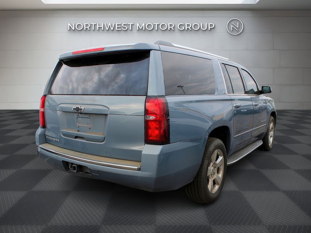 2016 Chevrolet Suburban 1500 LTZ photo 4